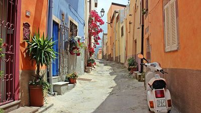 From volcanic winemaking to lemon-scented hikes: Travel to these winning Italian villages
