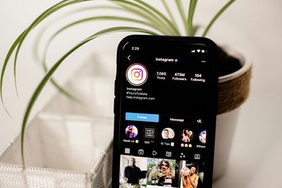 8 Problems With Copying Influencers Who Made Their Money Selling Advice