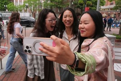 Chinese student struck a chord emphasizing humanity during Harvard commencement speech