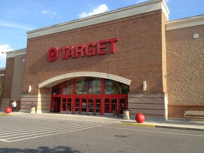 3 Major Retailers Getting Rid of Self-Checkout This Year