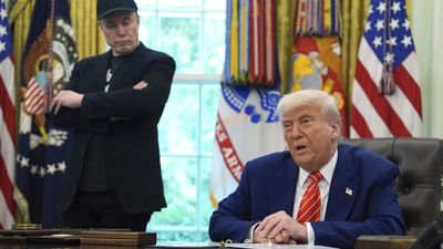 Trump gives Elon Musk an Oval Office sendoff, crediting him with ‘colossal change’