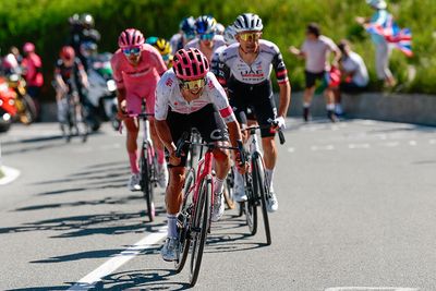 'Tomorrow will be different' – Richard Carapaz strongest attacker ahead of decisive Giro d'Italia stage 20