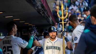 Mariners' Cal Raleigh Reaches Unprecedented Home Run Total for a Catcher
