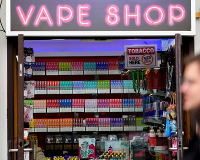 Vapers warned not to stockpile ‘fire risk’ disposables before UK ban