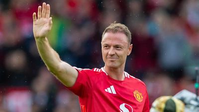Three-Time Premier League Champion Retires After Leaving Man Utd
