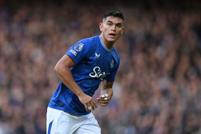 Everton activate option to buy Charly Alcaraz from Flamengo