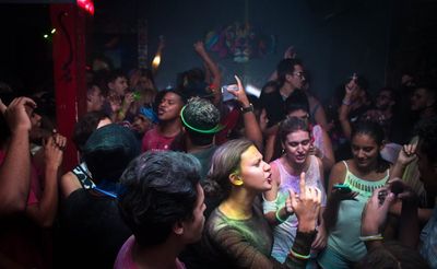 Why You’ll Never Be Rich If You Keep “Living in the Moment”
