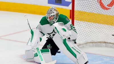 Stars' Jake Oettinger Had Blunt Response When Asked About Relationship With Peter DeBoer