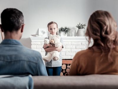 7 Ways Toxic Family Members Manipulate Children