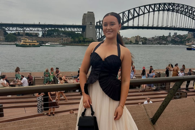 Aussie Woman Stuck in Chinese Airport for 18 Hours After Making 1 Crucial Mistake