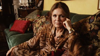 Gloria Steinem has embraced 2025's biggest color trend in her living room since 1990 – her uplifting space reassures me it will never go out of style