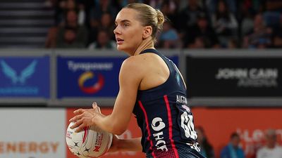 Vixens pull off big comeback in Super Netball