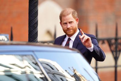 Prince Harry 'sought advice from Princess Diana's brother asking if he should change family name to Spencer'