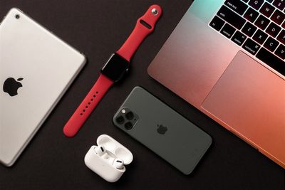 Apple’s Quiet HomePad Delay Could Be Its Loudest Move Yet