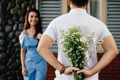 12 Things Modern Dating Is Teaching Men (That Are Completely False)