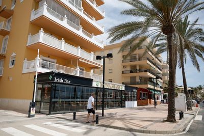 Two Scottish men shot dead by masked men outside Irish pub in Malaga