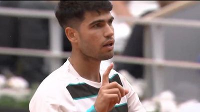 Carlos Alcaraz Applauded for Classy Move During French Open Match vs. Ben Shelton