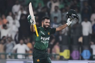 Pakistan beat Bangladesh by 7 wickets, sweep T20 series as Haris hits 107