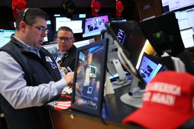 Dow futures dip as Wall Street weighs likelihood of Trump's latest tariff threat, while U.S. eyes call to resolve China trade snag