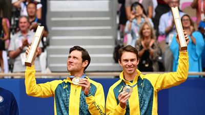 Golden memories driving Ebden and Peers in Paris