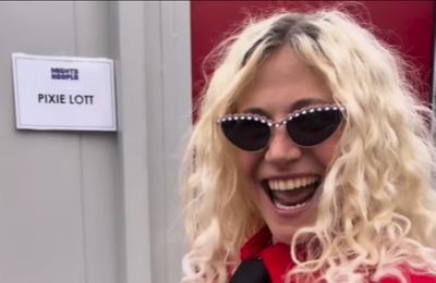 Pixie Lott reveals she is pregnant with her second child