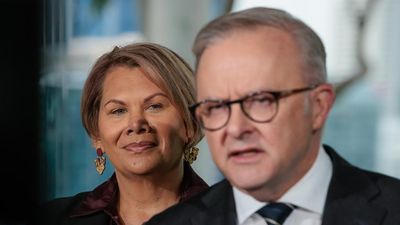 Bombshell defection boosts Labor's majority in Senate