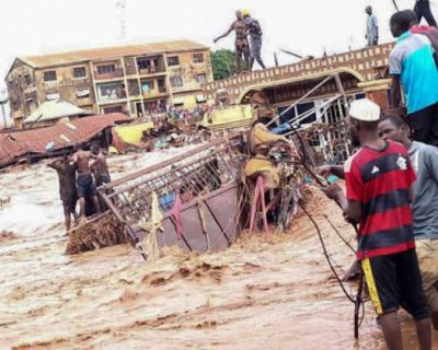 At least 115 killed in floods in central Nigeria