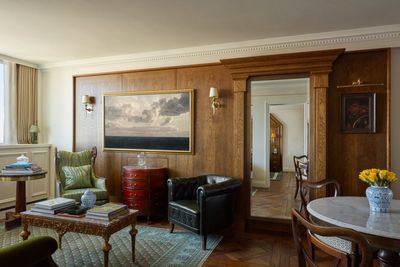 The London hotel that offers the best of a cruise... without leaving dry land