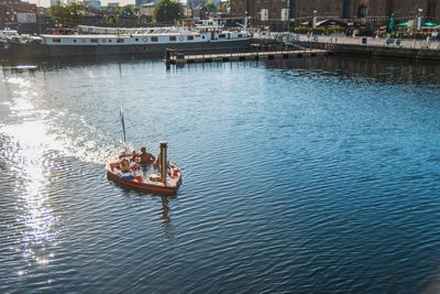 London's best self-drive boats to hire