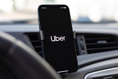 Uber Technologies Stock: Is UBER Outperforming the Technology Sector?