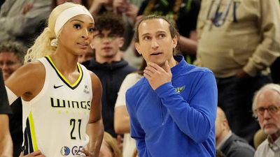 Dallas Wings Coach Ripped for Not Very Good Answer on How to Close Out Games
