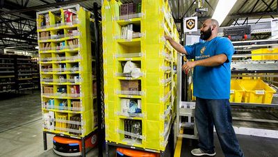 Amazon Stock Gets Price Target Hike As Analyst Sees Robotics, AI Boosting Retail Profits