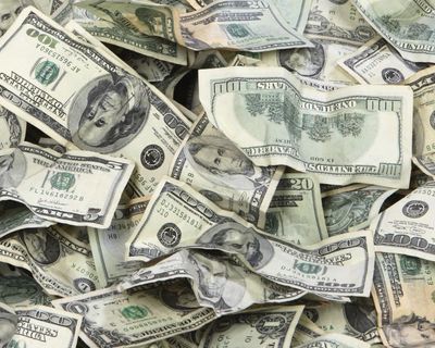US firms say Trump trade war is hitting production as dollar nears three-year low