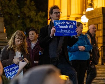 Victorian public servants hit back at Labor’s planned job cuts with push to curb ‘executive bloat’ instead