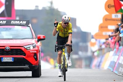Wout van Aert rode harder than ever on the Finestre to help deliver Simon Yates to Giro d’Italia victory