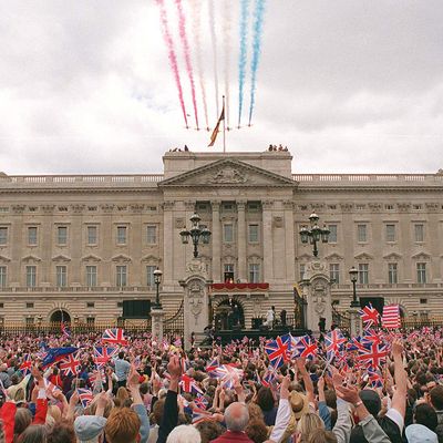 A Surprising Royal "Regularly Set Fire" to Their Room at Buckingham Palace, Says Royal Expert