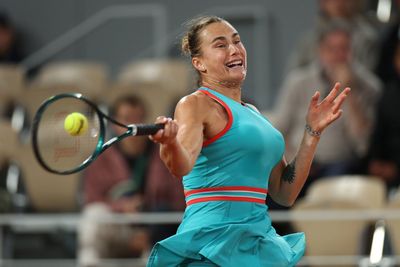 Aryna Sabalenka vs Zheng Qinwen live: French Open latest score and updates before Swiatek in action