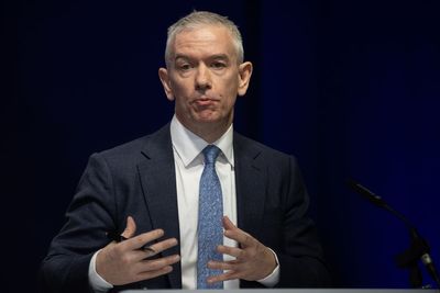 Chief medical officer ‘anxious’ about US leaving World Health Organisation