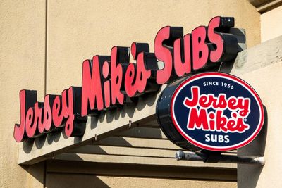 Florida sandwich shop staffer helps free kidnapped domestic violence victim