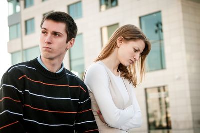 7 Subtle Clues He’s Still Seeing Her—Even After Swearing It’s Over