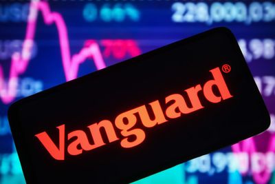 4 Highly Rated Vanguard Dividend and Income Funds