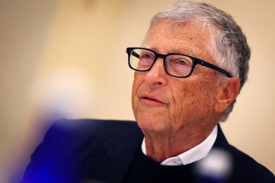 Bill Gates vows to give most of $200bn fortune to African health and education