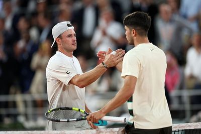 Carlos Alcaraz vs Tommy Paul live: Scores and updates from French Open quarter-final