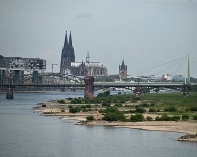 Major evacuation in Cologne after second world war bombs discovered