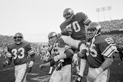 Vikings' Purple People Eater Jim Marshall, the 'all-time iron man,' dies at 87