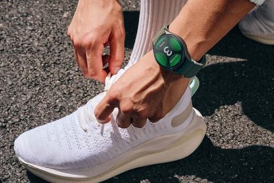 Samsung’s Newest Galaxy Watch Is $100 Off, and It’s Perfect for Sports Nuts With Their Own Fitness Routine