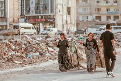 Panic Injuries Surpass Earthquake Damage in Greece-Turkey Tremor: What Travellers Need to Know