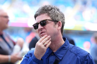 Noel Gallagher stuns London commuters as Oasis star spotted on the Tube heading to rehearsal