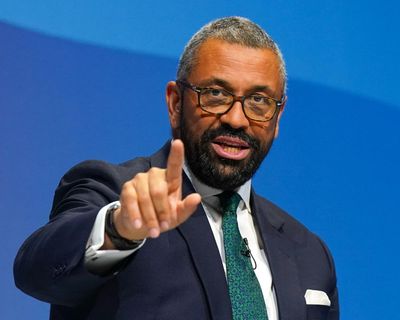 James Cleverly takes on Kemi Badenoch over decision to ditch net zero targets