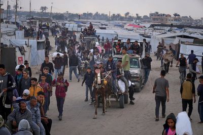 US and Israeli-backed group pauses food delivery in Gaza after deadly shootings